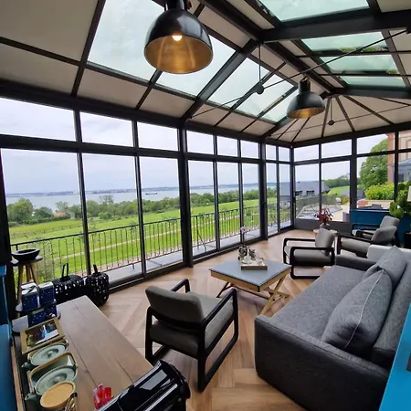 La Tour De L'estuaire Sea View & Shared Garden 6 Guests