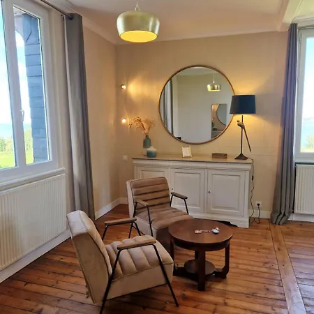 Holiday home La Tour De L'estuaire Sea View & Shared Garden 6 Guests