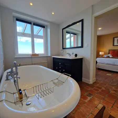 La Tour De L'estuaire Sea View & Shared Garden 6 Guests Honfleur