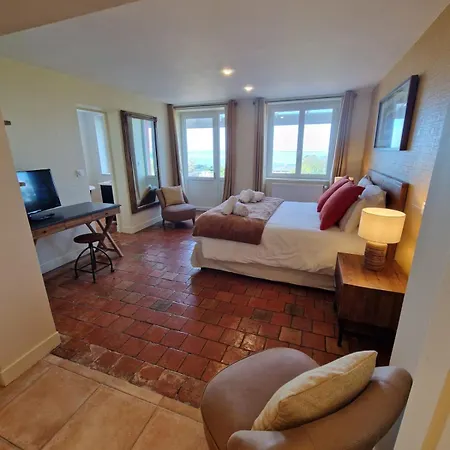 Holiday home La Tour De L'estuaire Sea View & Shared Garden 6 Guests Honfleur