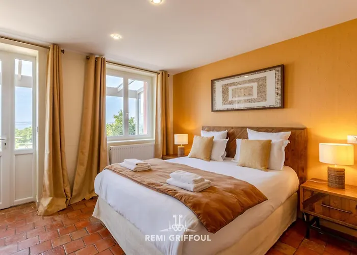 La Tour De L'estuaire Sea View & Shared Garden 6 Guests * Honfleur